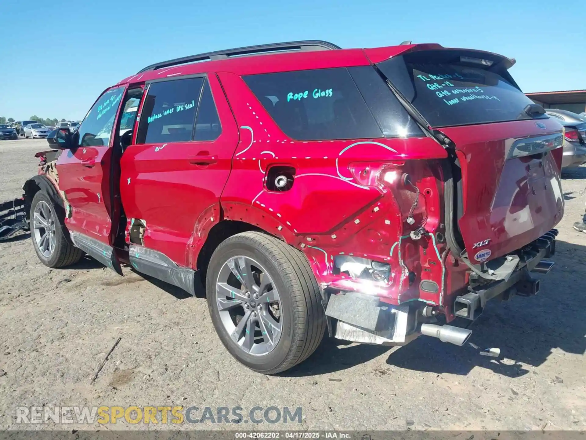 3 Photograph of a damaged car 1FMSK7DH9PGB79678 FORD EXPLORER 2023