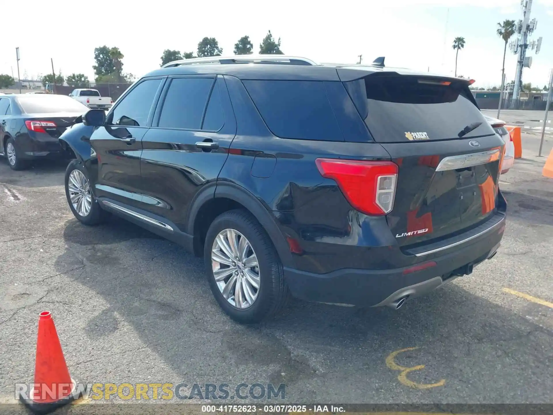 3 Photograph of a damaged car 1FMSK7FH5PGA76352 FORD EXPLORER 2023