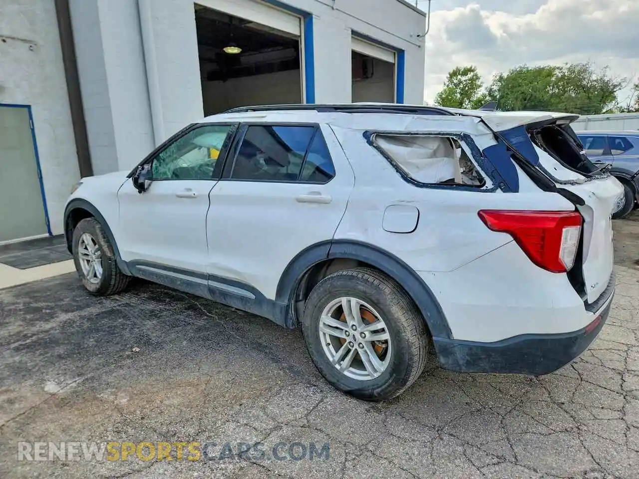 2 Фотография поврежденного автомобиля 1FMSK8DH4PGA55971 FORD EXPLORER 2023