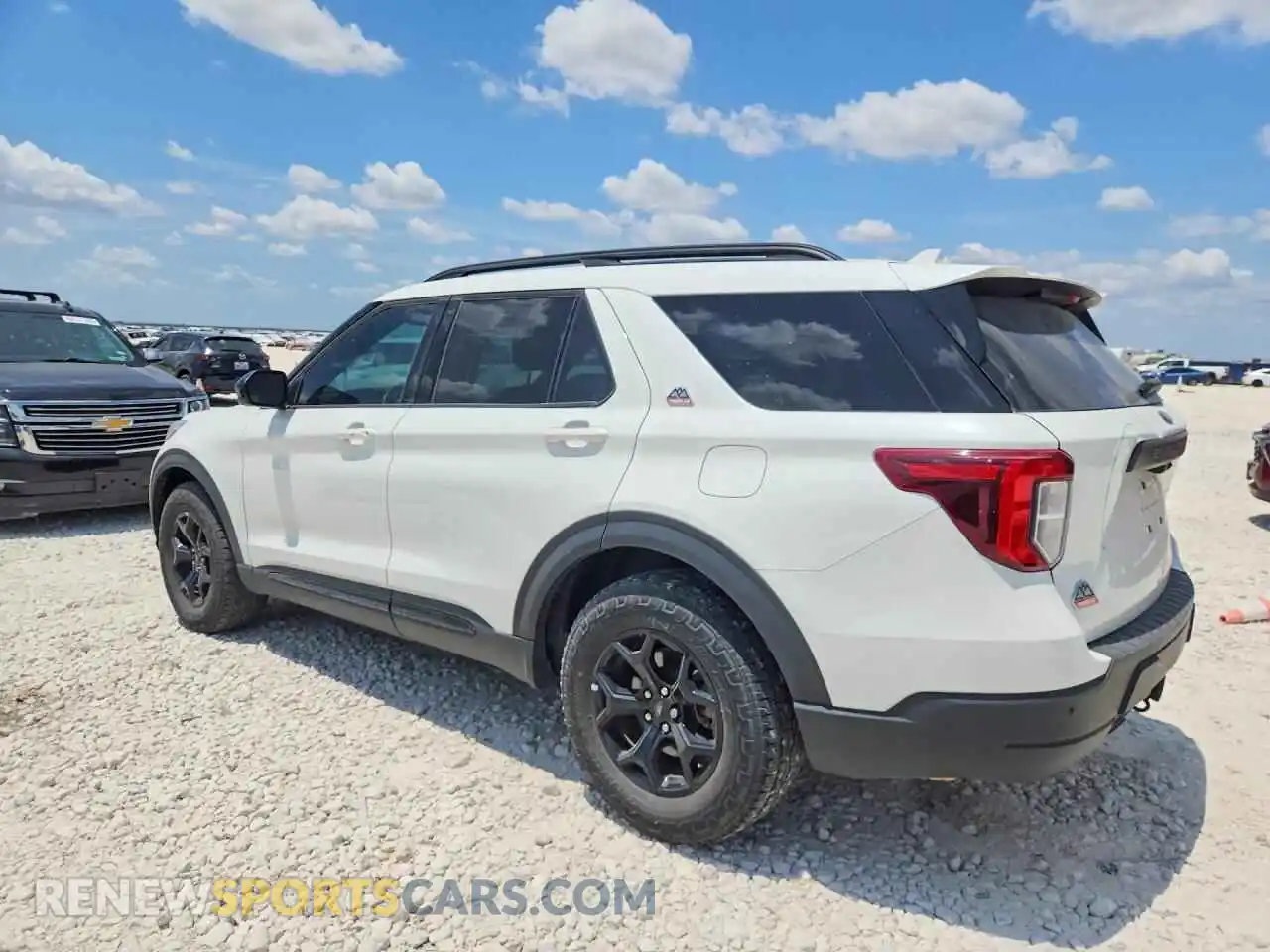 2 fotografías del automóvil dañado 1FMSK8JH8PGB13701 FORD EXPLORER 2023