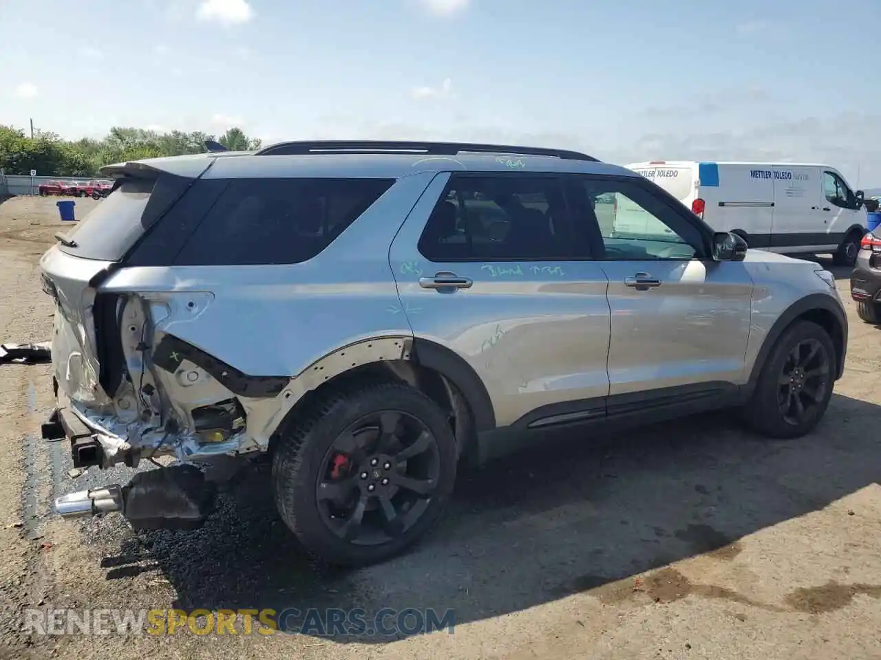 3 Photograph of a damaged car 1FM5K8GC7RGA63188 FORD EXPLORER 2024