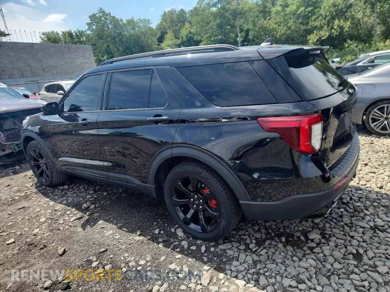 2 fotografías del automóvil dañado 1FM5K8GC9RGA20357 FORD EXPLORER 2024