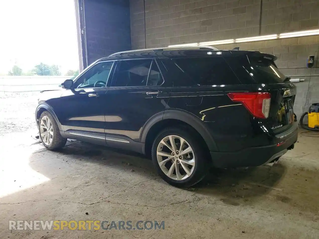 2 Photograph of a damaged car 1FM5K8HC1RGA63718 FORD EXPLORER 2024