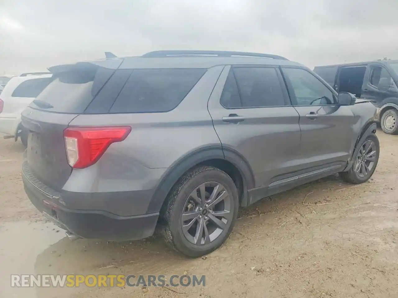 3 Фотография поврежденного автомобиля 1FMSK7DH0RGA72411 FORD EXPLORER 2024