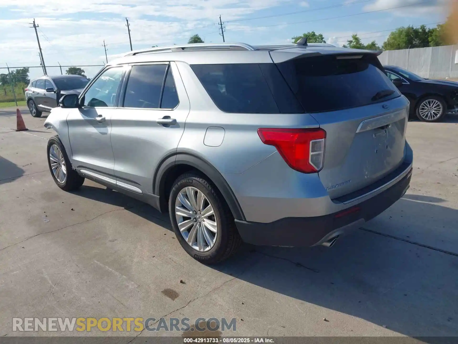 3 Photograph of a damaged car 1FMSK7FHXRGA78844 FORD EXPLORER 2024