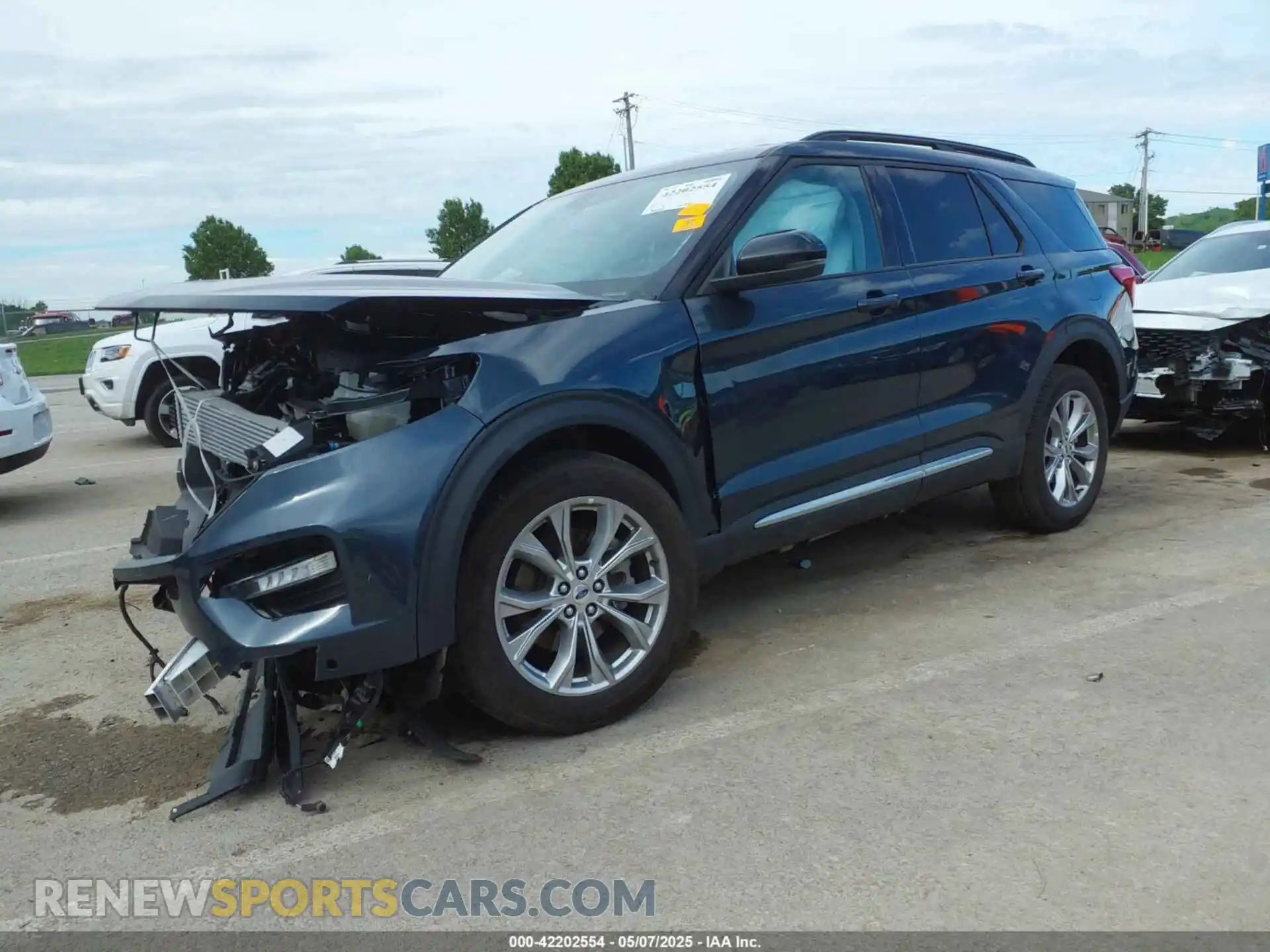 2 Photograph of a damaged car 1FMSK8DH7RGA60729 FORD EXPLORER 2024