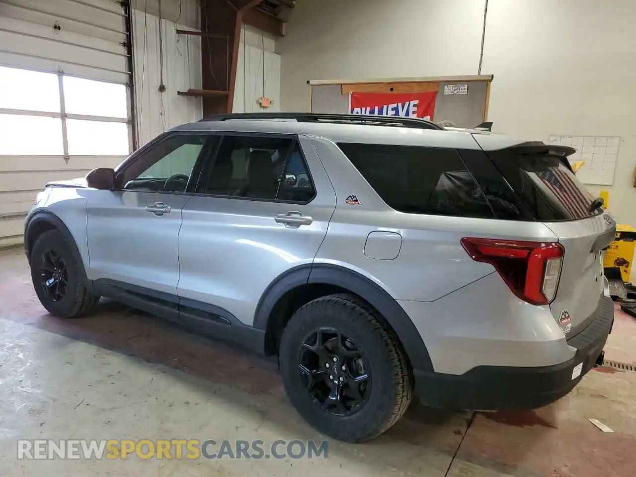 2 Photograph of a damaged car 1FMSK8JH8RGA42163 FORD EXPLORER 2024