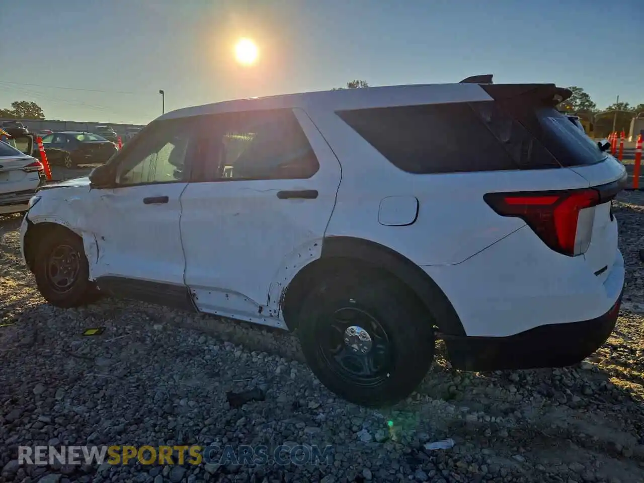 2 fotografías del automóvil dañado 1FM5K8AB5SGB37603 FORD EXPLORER 2025