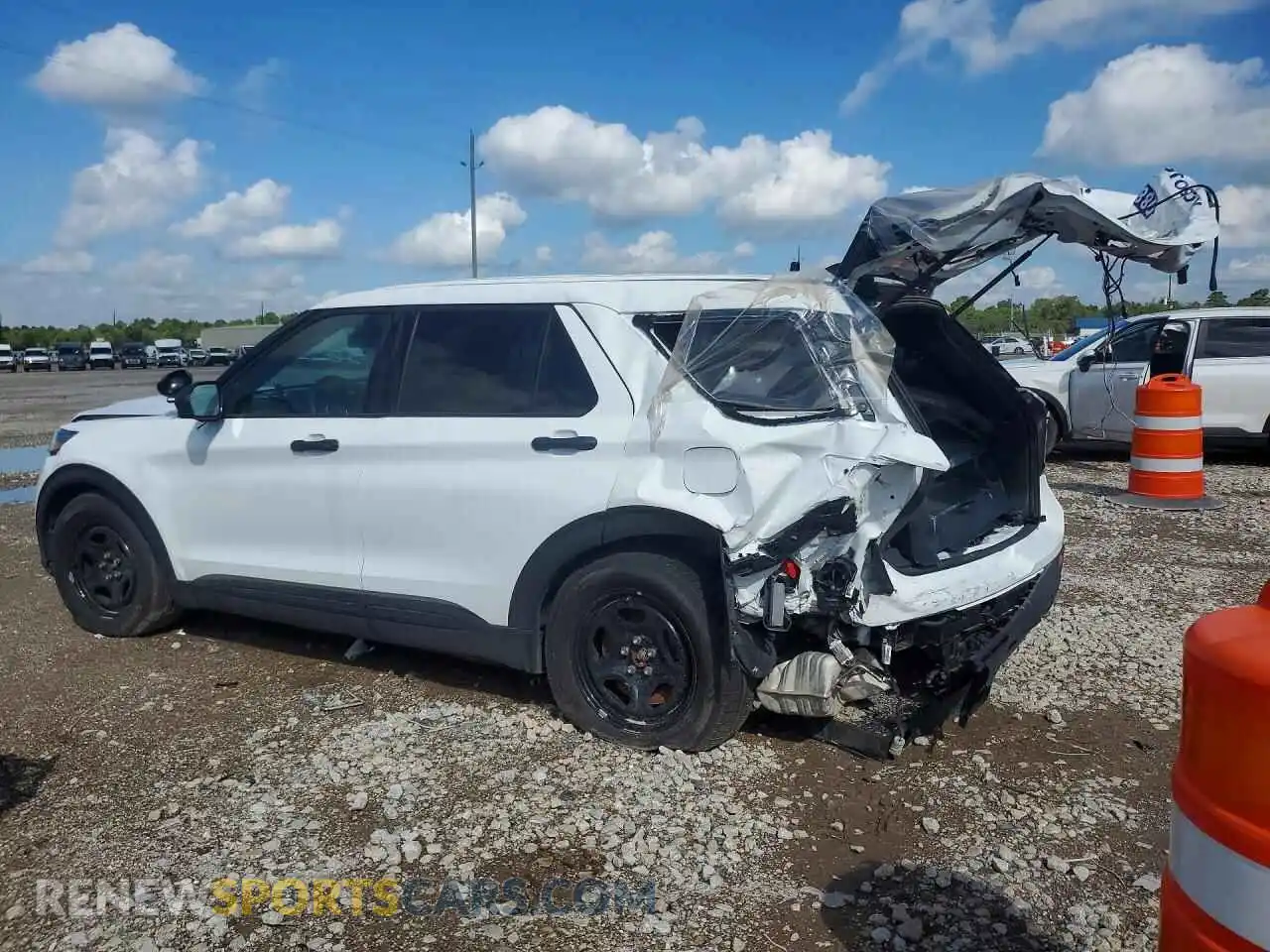 2 fotografías del automóvil dañado 1FM5K8AW2SGC23812 FORD EXPLORER 2025