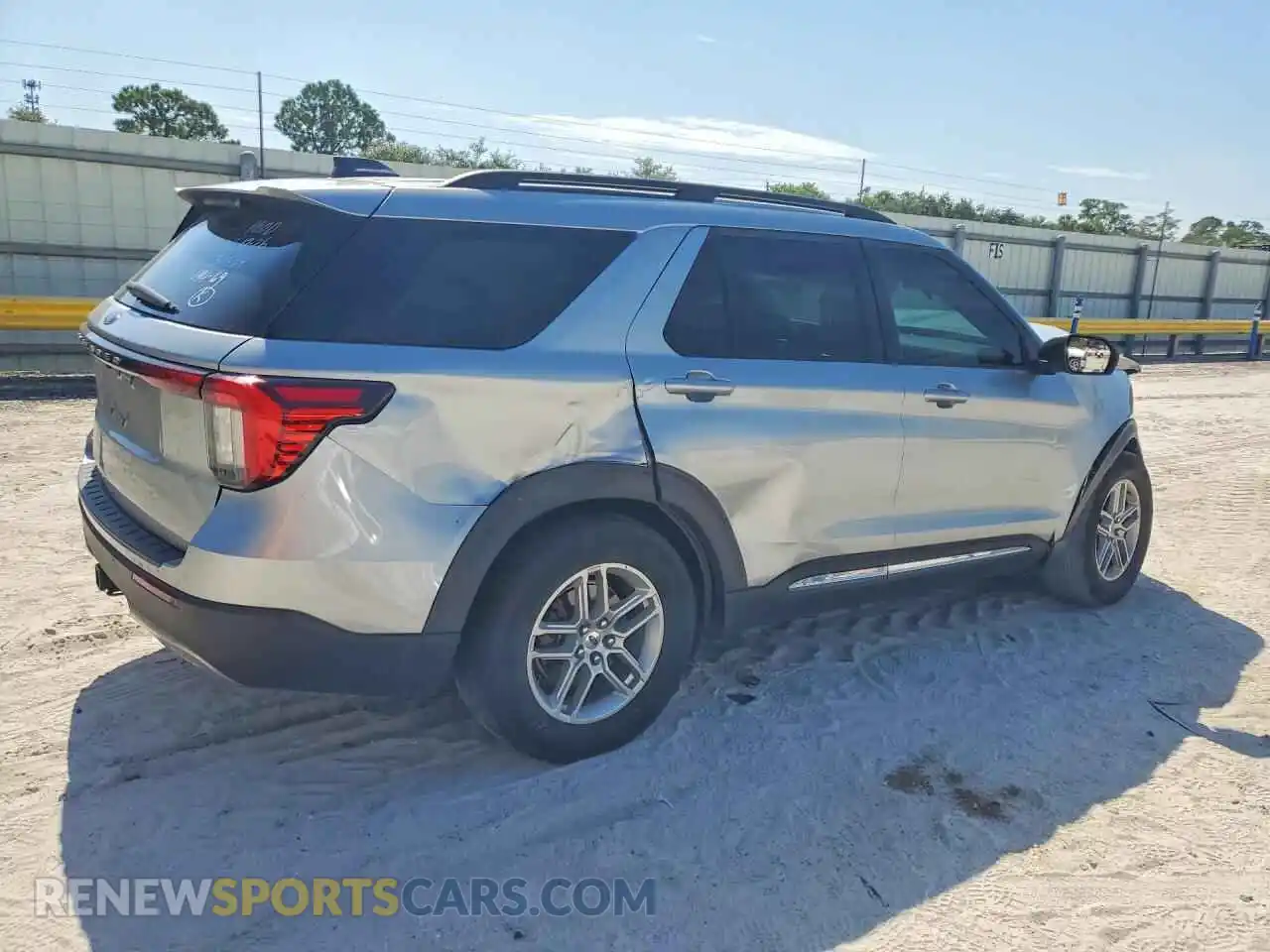 3 fotografías del automóvil dañado 1FMUK7DH3SGA81344 FORD EXPLORER 2025