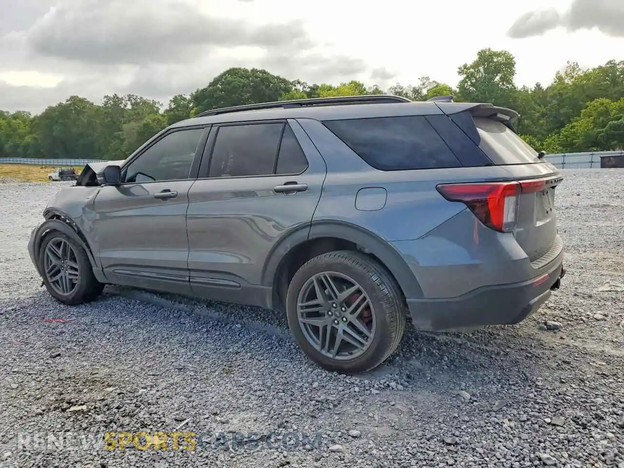 2 fotografías del automóvil dañado 1FMUK7KHXSGC58135 FORD EXPLORER 2025