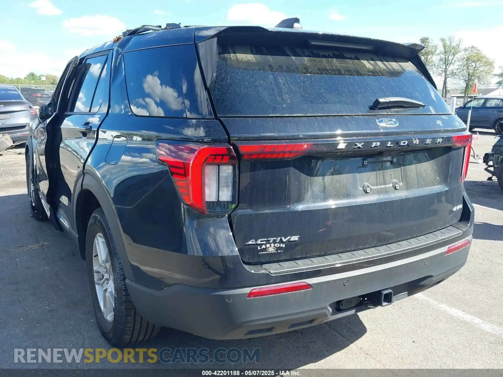 3 Photograph of a damaged car 1FMUK8DH0SGA20801 FORD EXPLORER 2025