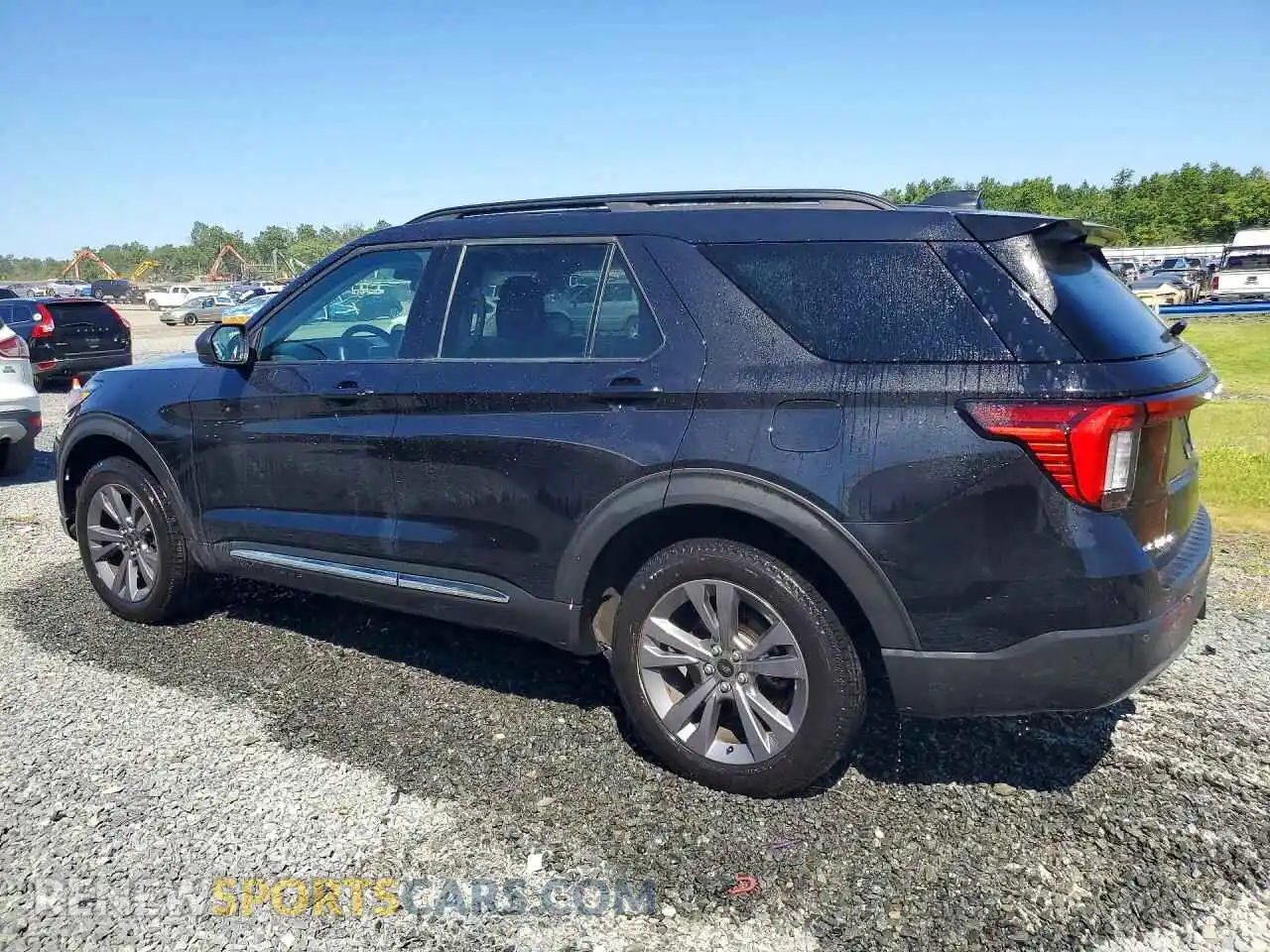 2 fotografías del automóvil dañado 1FMUK8DH0SGD06289 FORD EXPLORER 2025