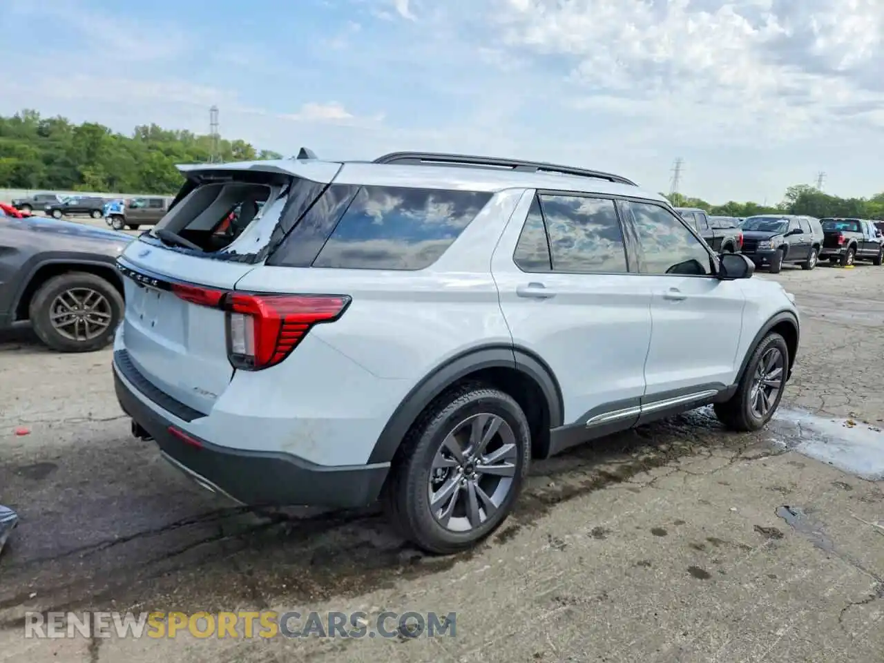 3 Фотография поврежденного автомобиля 1FMUK8DH4SGC62636 FORD EXPLORER 2025
