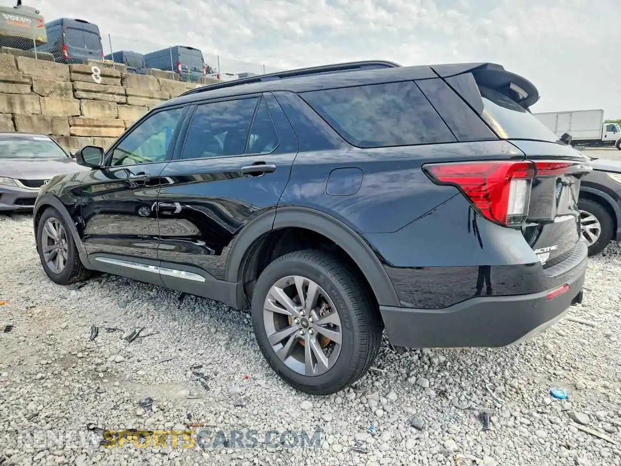 2 fotografías del automóvil dañado 1FMUK8DH6SGA90853 FORD EXPLORER 2025