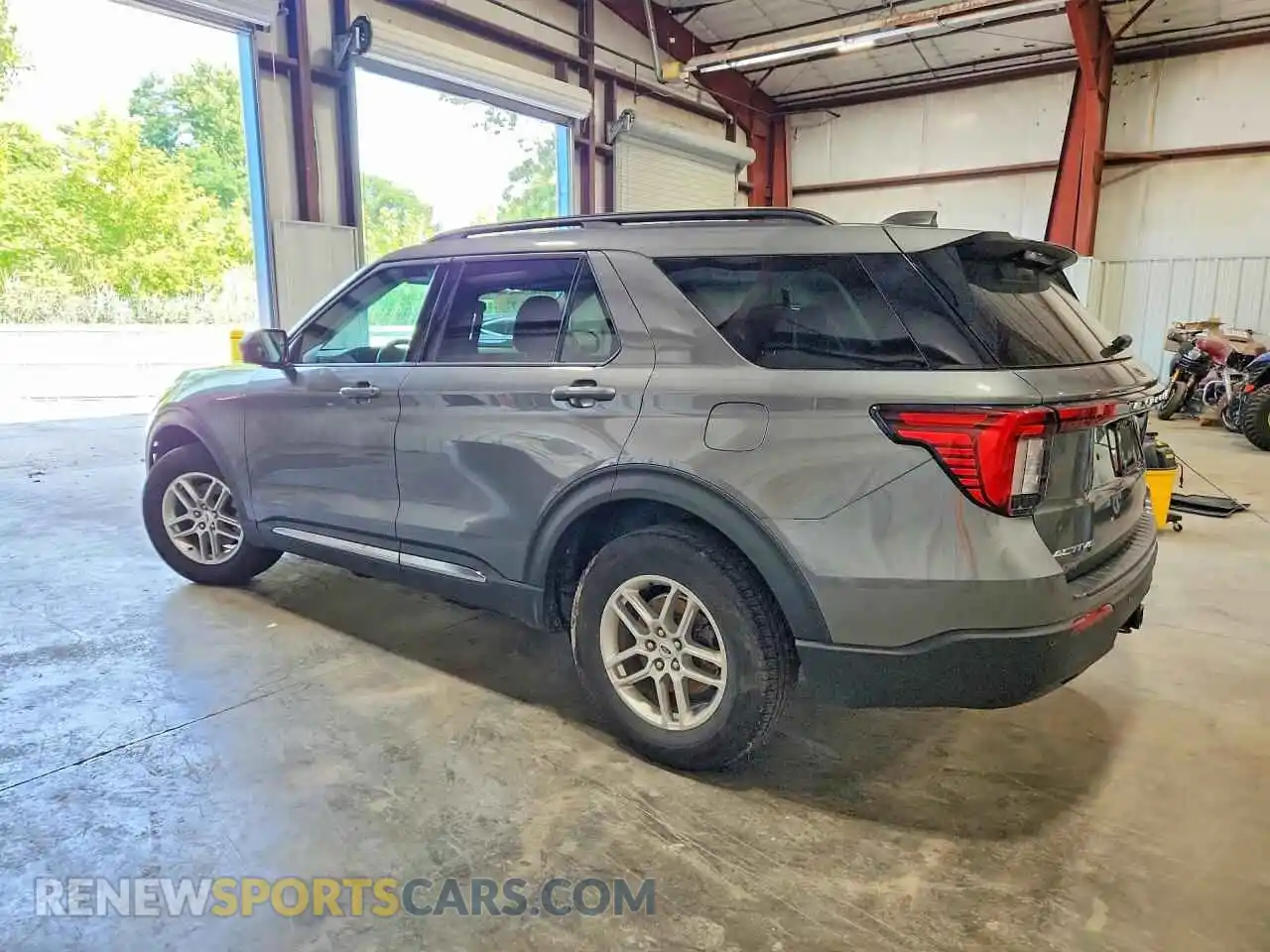 2 Фотография поврежденного автомобиля 1FMUK8DH9SGA21204 FORD EXPLORER 2025