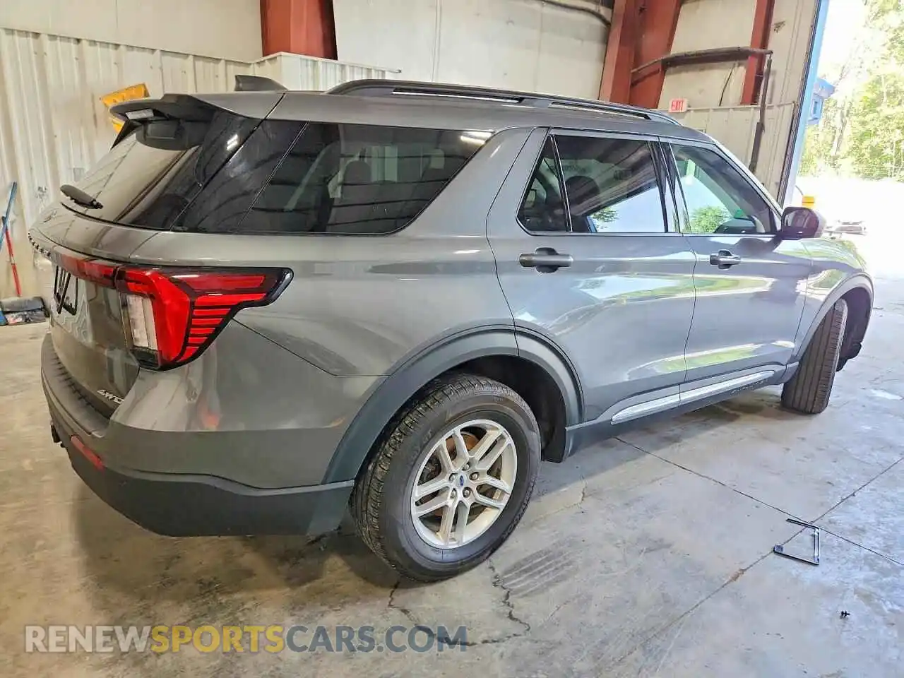 3 Фотография поврежденного автомобиля 1FMUK8DH9SGA21204 FORD EXPLORER 2025