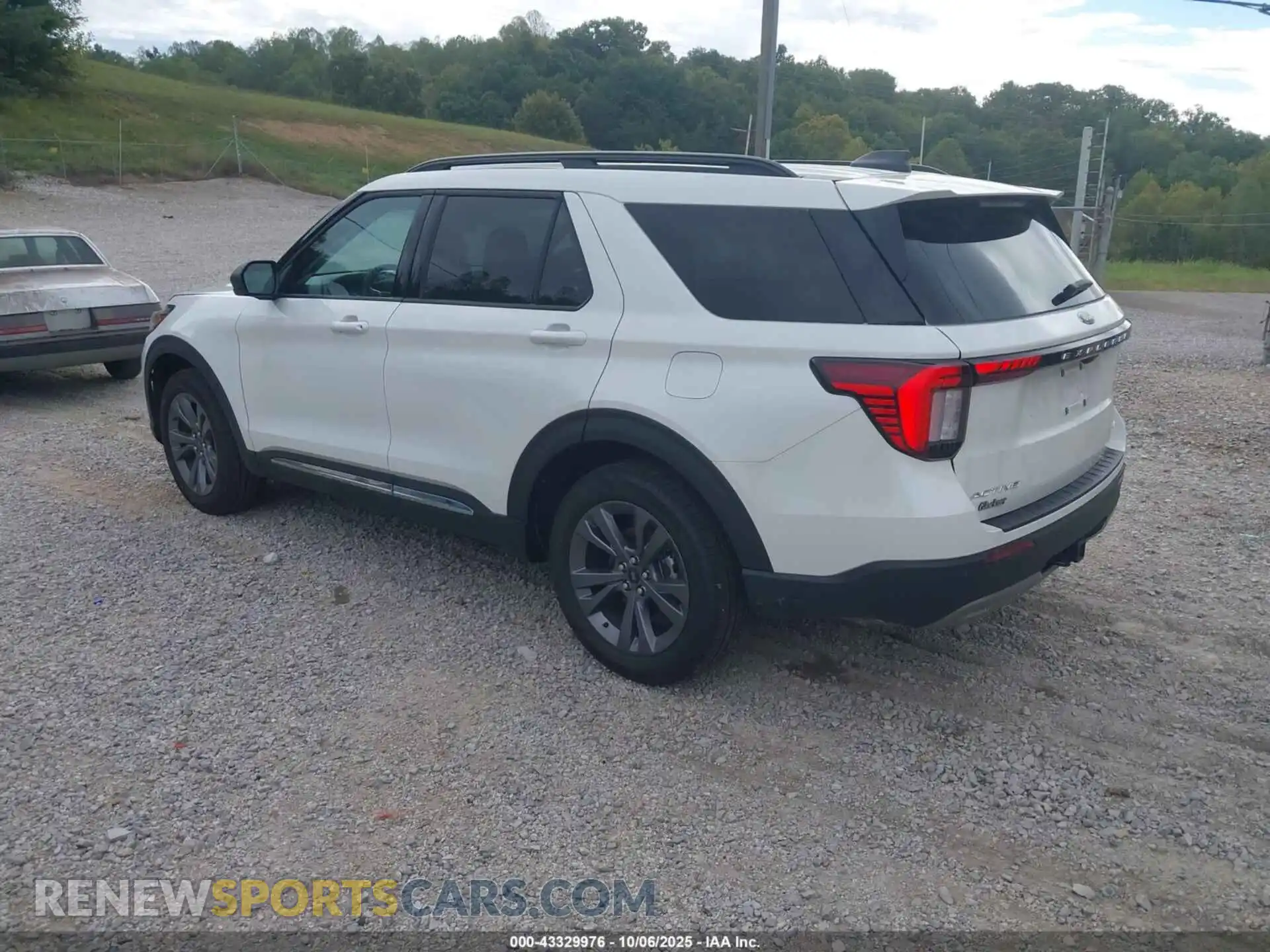 3 fotografías del automóvil dañado 1FMUK8DHXSGA70668 FORD EXPLORER 2025