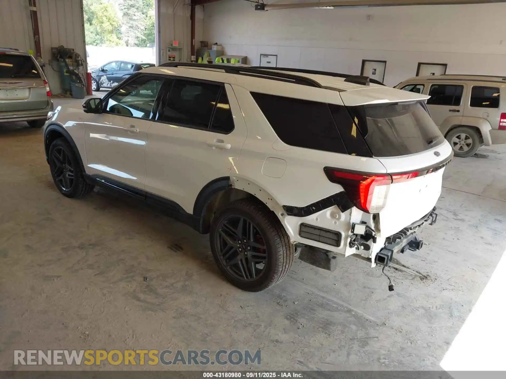 3 Photograph of a damaged car 1FMUK8KH1SGA83571 FORD EXPLORER 2025