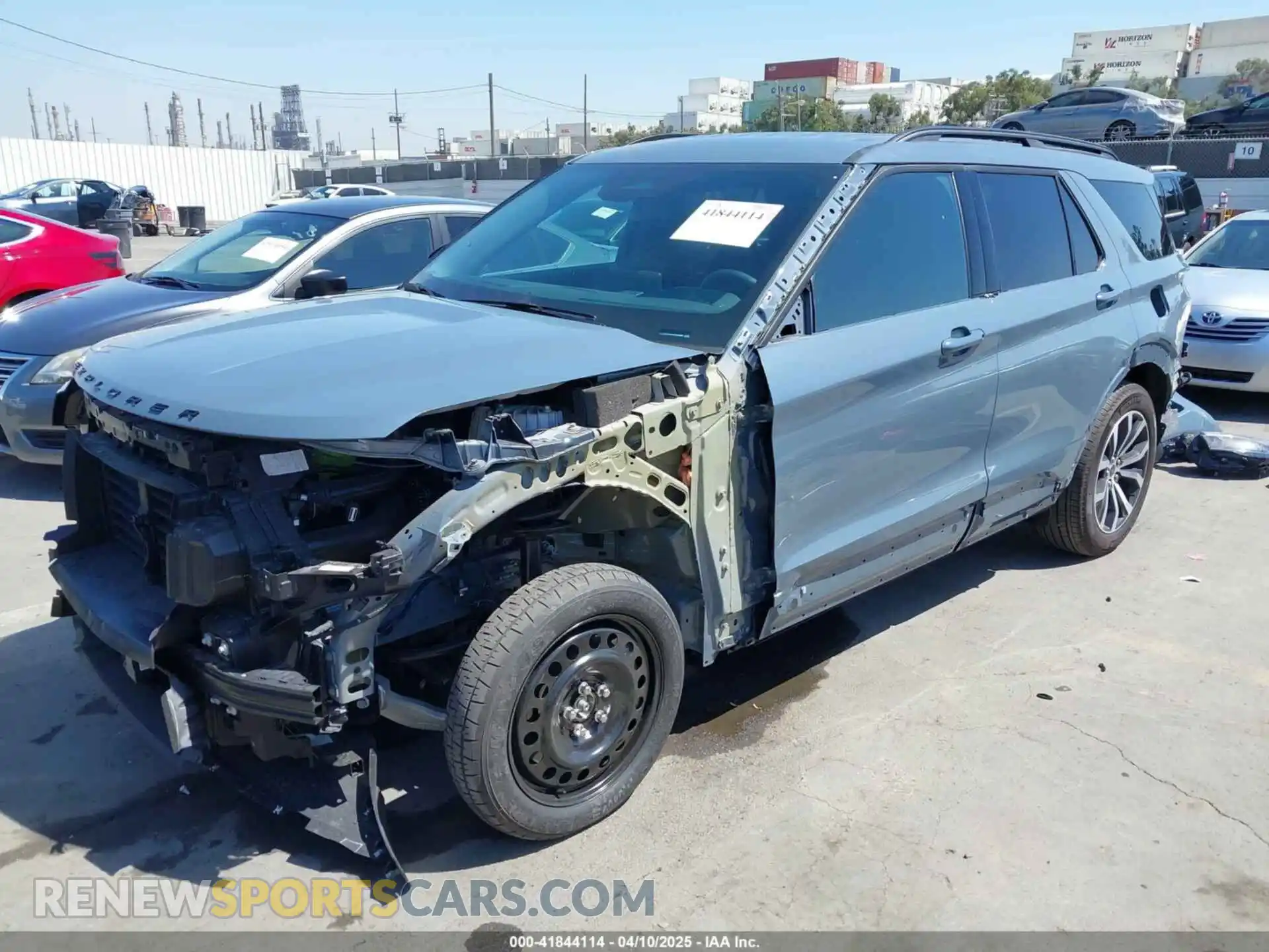 2 Photograph of a damaged car 1FMUK8KH4SGA67803 FORD EXPLORER 2025