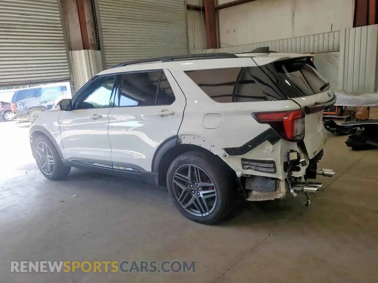 2 fotografías del automóvil dañado 1FMWK8GC0SGA64659 FORD EXPLORER 2025
