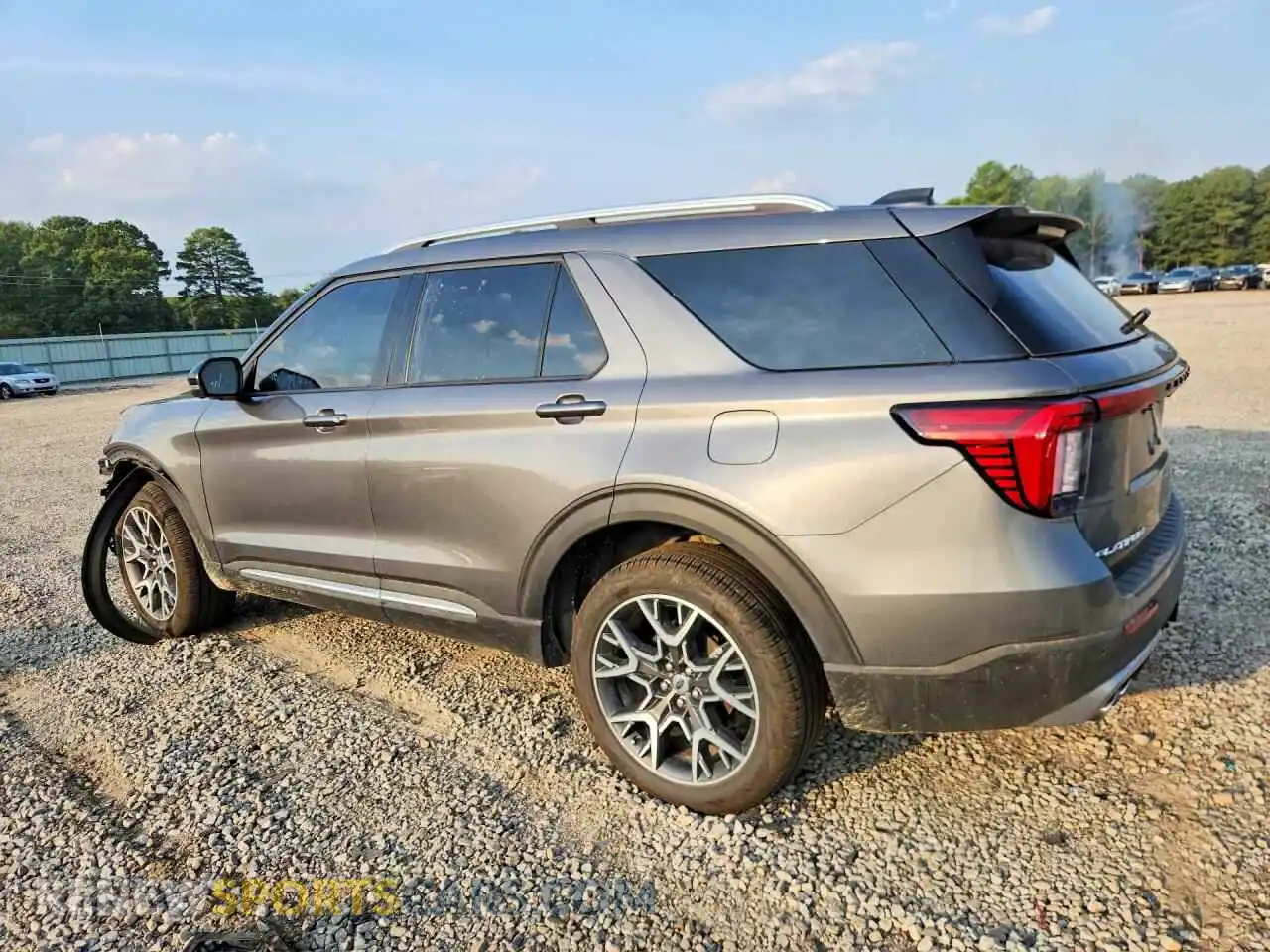 2 fotografías del automóvil dañado 1FMWK8HC8SGC74683 FORD EXPLORER 2025