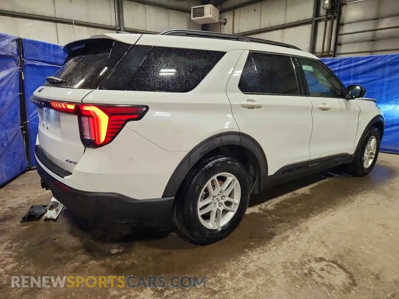 3 Фотография поврежденного автомобиля 1FMUK8DH8TGA35595 FORD EXPLORER 2026