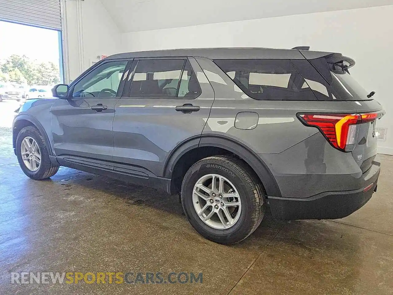 2 Photograph of a damaged car 1FMUK8DH8TGA50436 FORD EXPLORER 2026