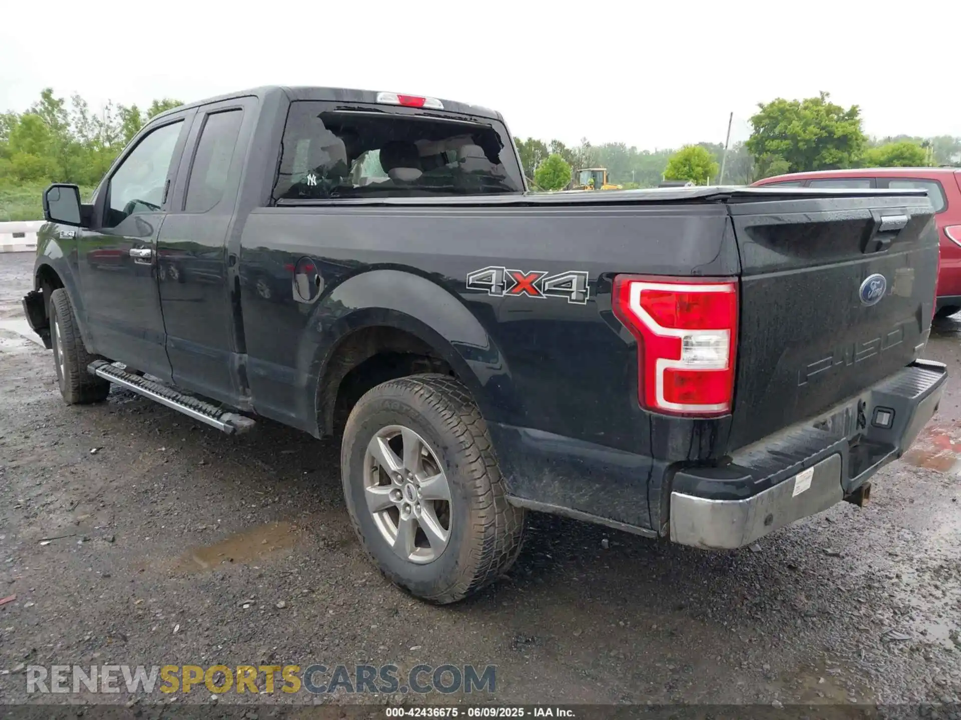 3 Photograph of a damaged car 1FTEX1EP4KFB13902 FORD F-150 2019