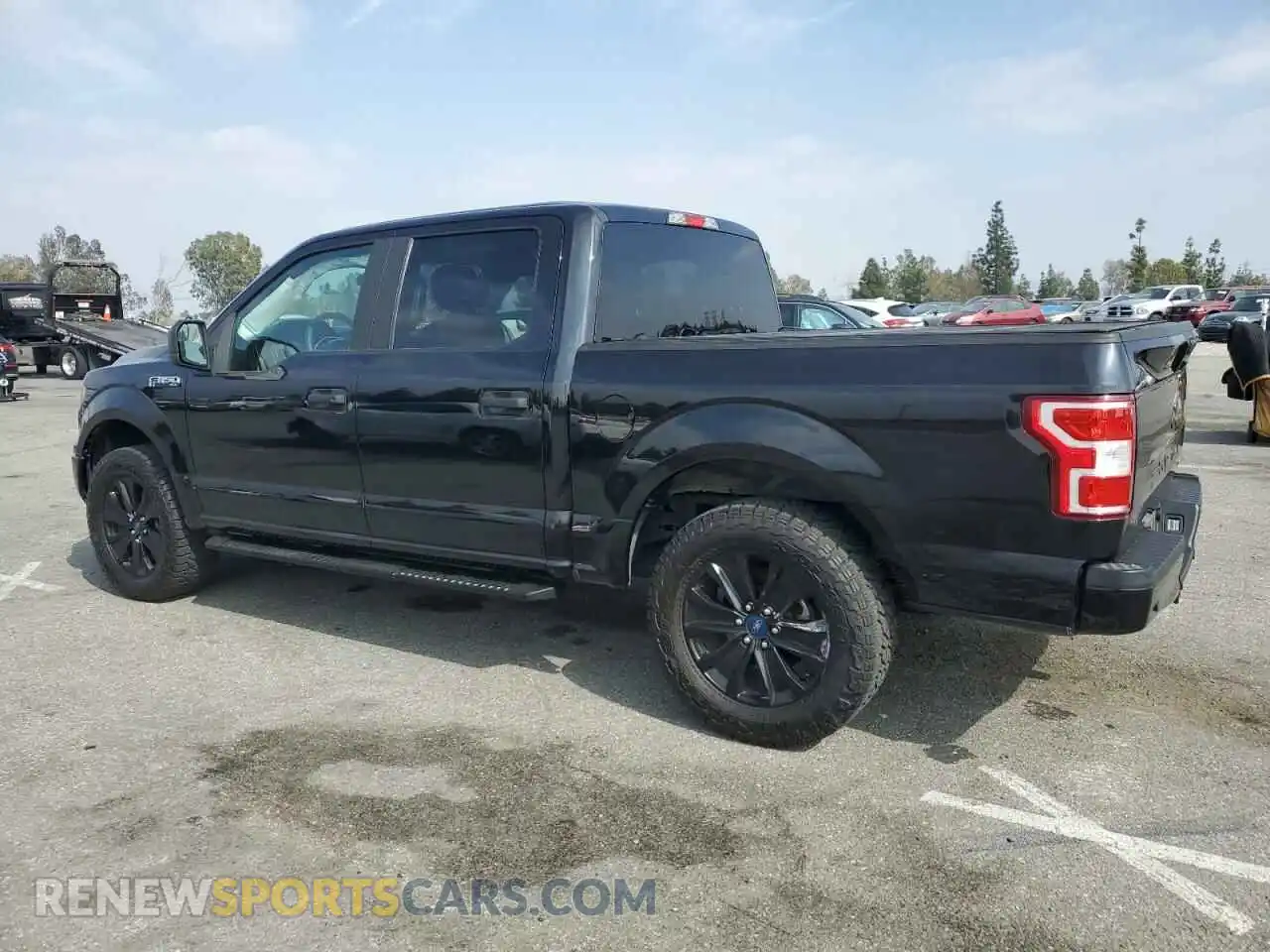 2 fotografías del automóvil dañado 1FTEW1CP2LFB15879 FORD F-150 2020