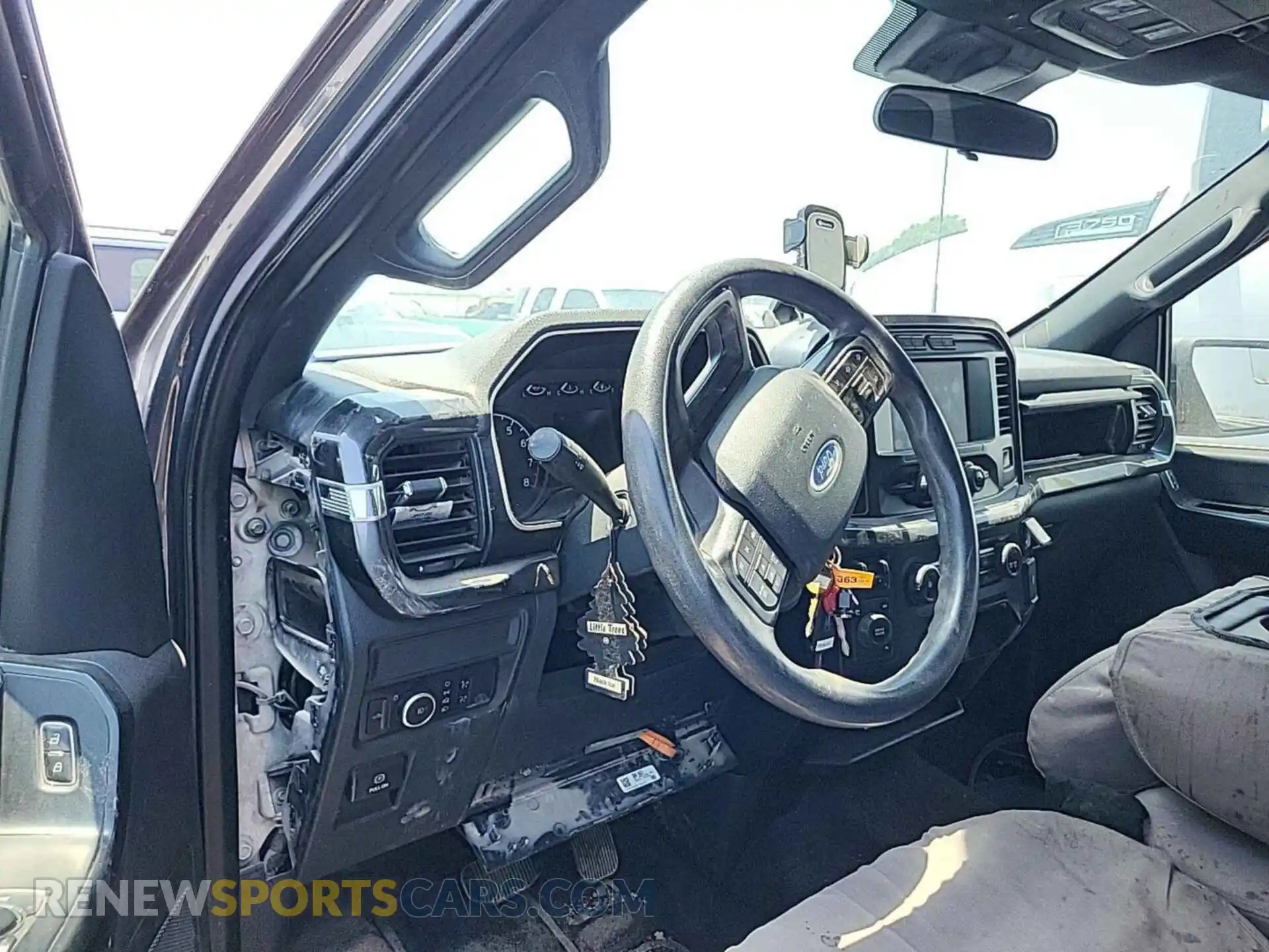 2 fotografías del automóvil dañado 1FTEW1EB4MKF01049 FORD F-150 2021