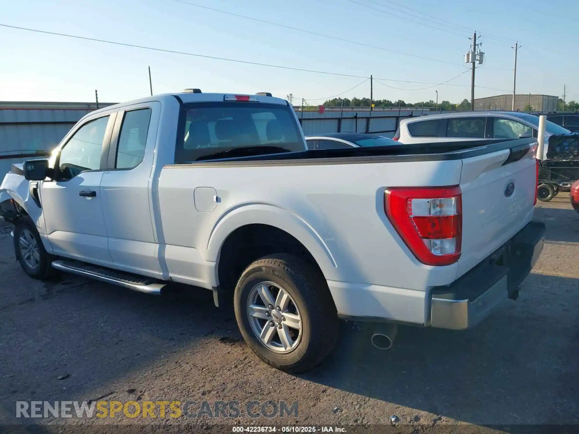 3 Photograph of a damaged car 1FTEX1C50NFB22148 FORD F-150 2022