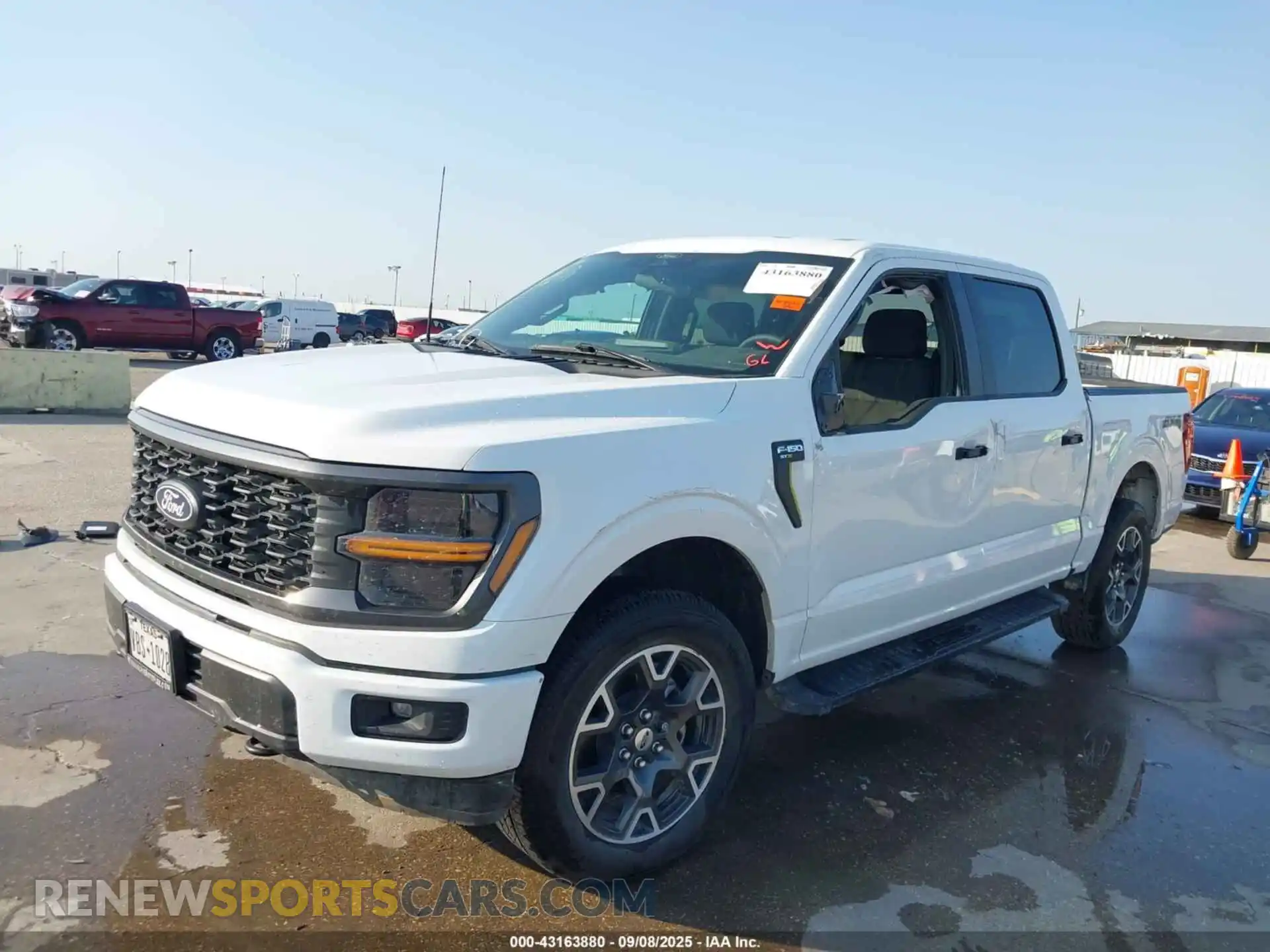 2 Фотография поврежденного автомобиля 1FTFW2L51RKD26564 FORD F-150 2024