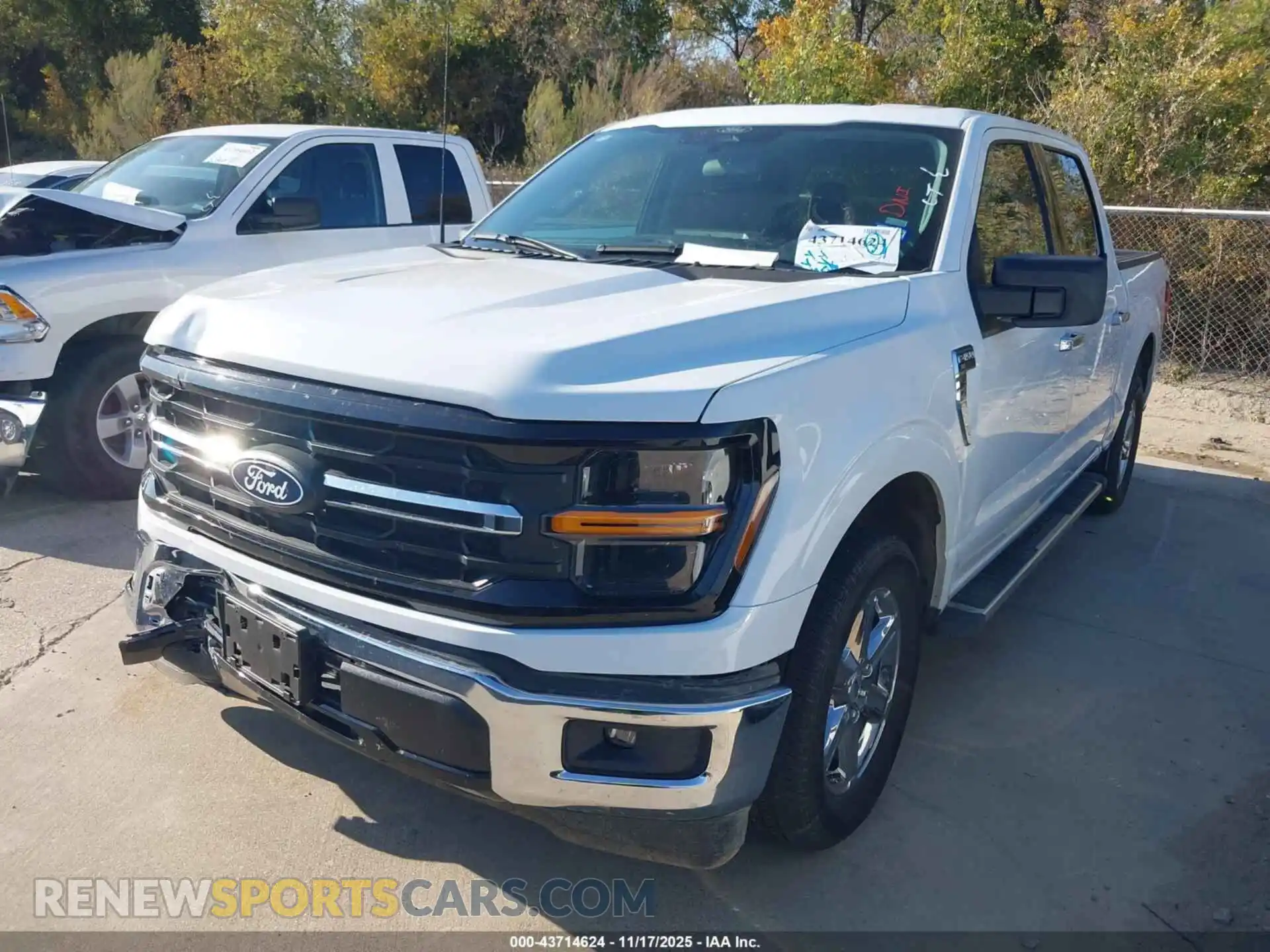 2 fotografías del automóvil dañado 1FTEW3KP6SKE06100 FORD F-150 2025