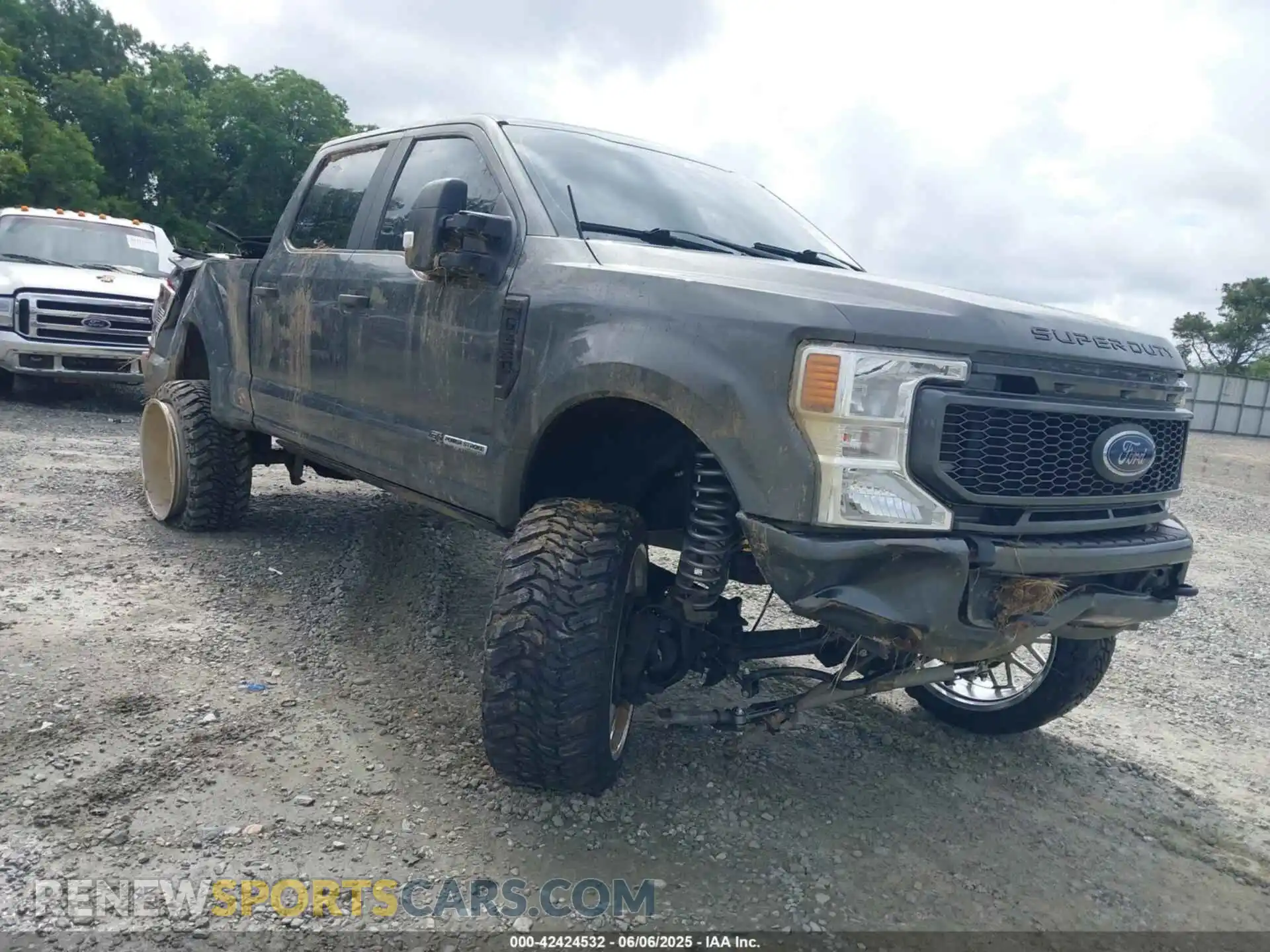 1 Photograph of a damaged car 1FT7W2BT4LEE65632 FORD F-250 2020