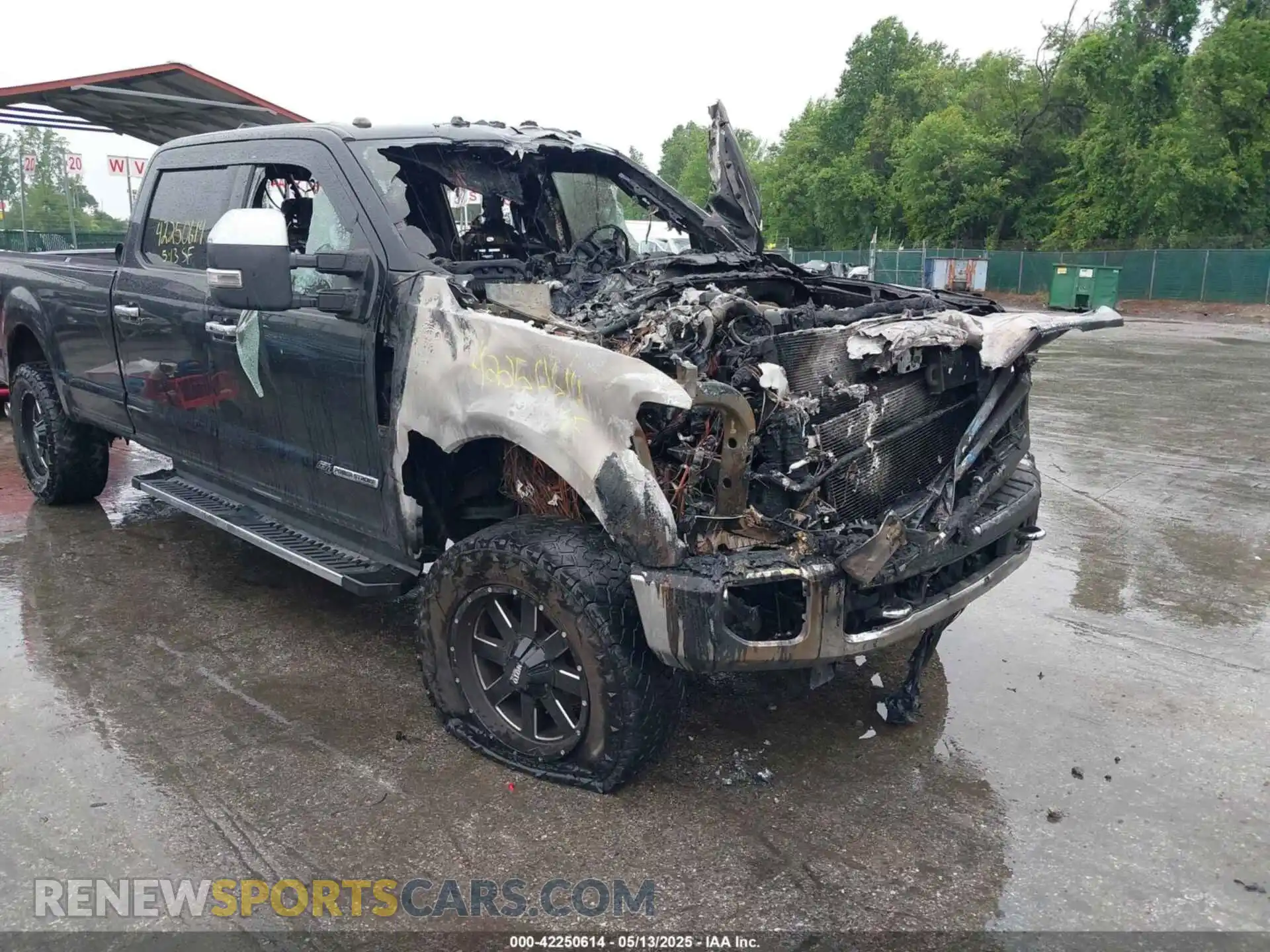2 Photograph of a damaged car 1FT8W2BT2LED56333 FORD F-250 2020