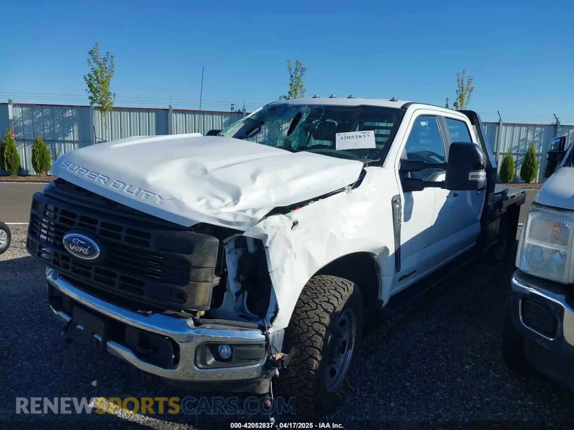 2 Photograph of a damaged car 1FT8W3BTXPED34124 FORD F-350 2023