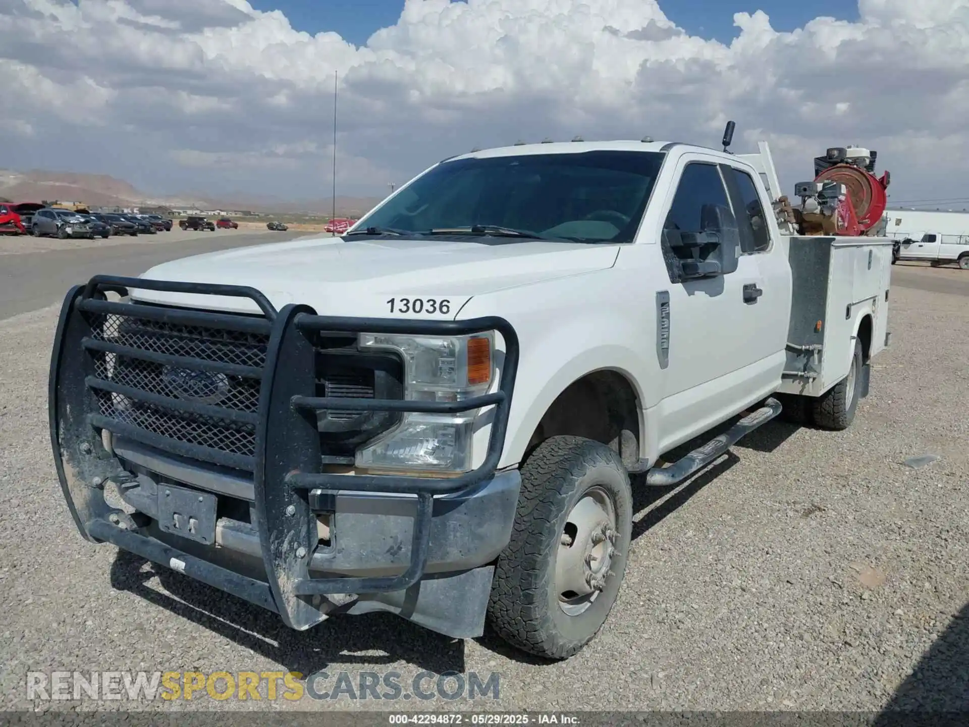 2 fotografías del automóvil dañado 1FD8X3H65LEC56601 FORD F-350 CHASSIS 2020