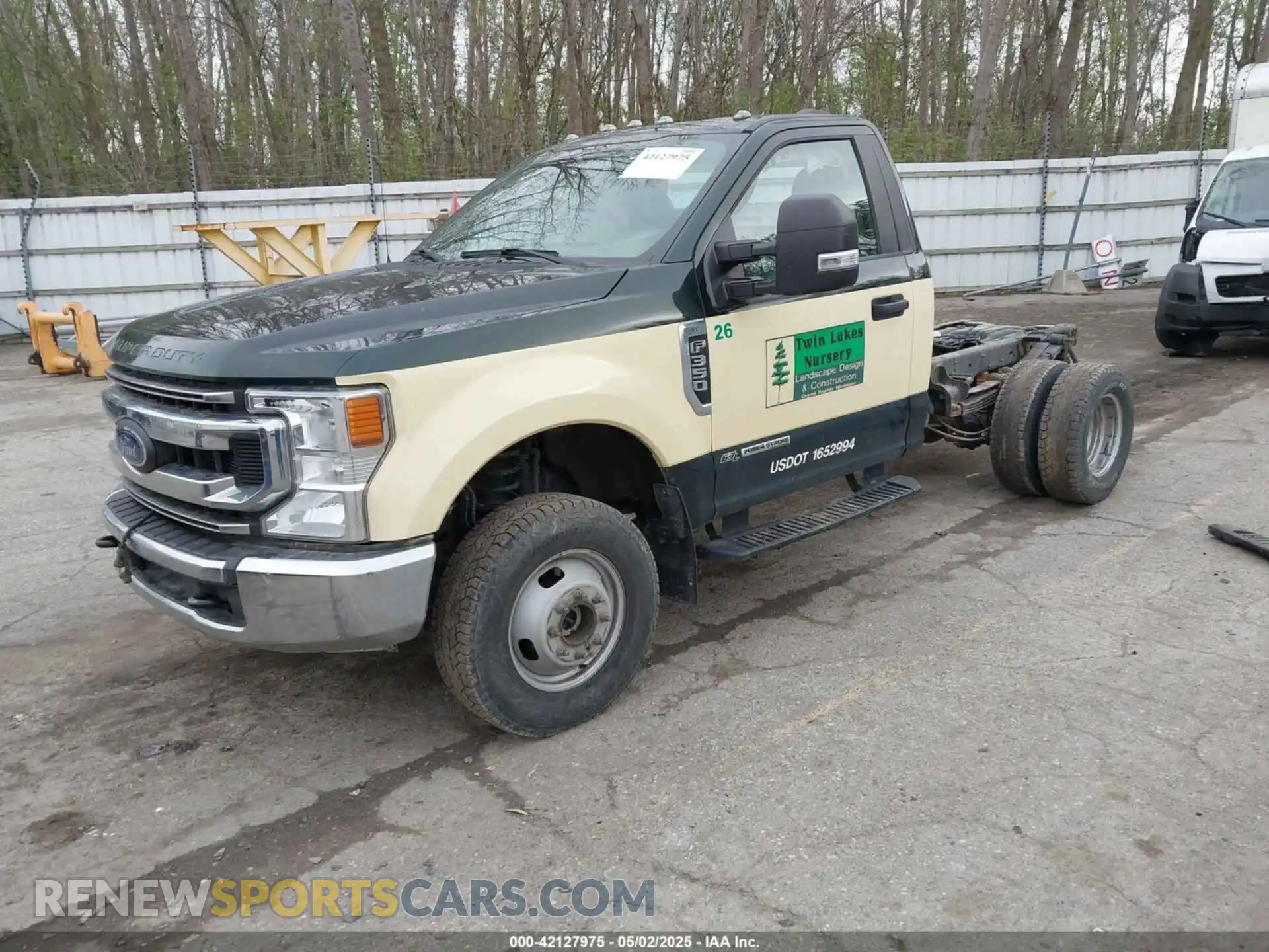 2 Photograph of a damaged car 1FDRF3HT3LED22690 FORD F-350 CHASSIS 2020