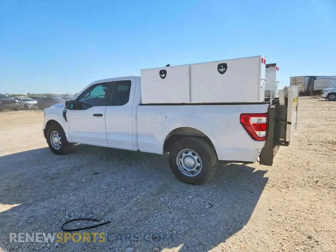 2 fotografías del automóvil dañado 1FTEX1C81MKE94484 FORD F150 2021