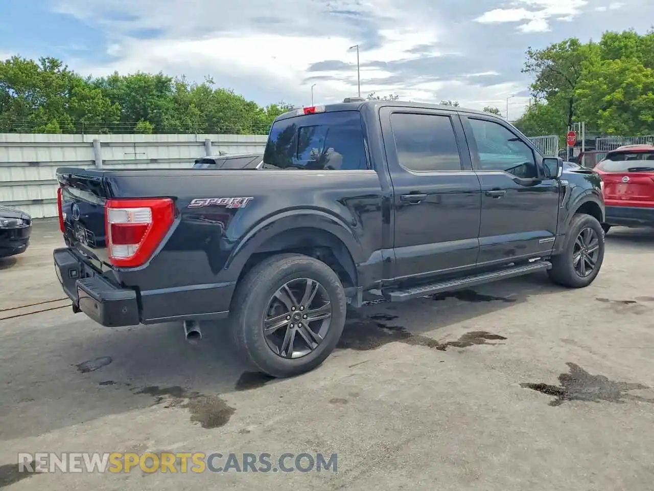3 Photograph of a damaged car 1FTFW1ED6MFB11682 FORD F150 2021