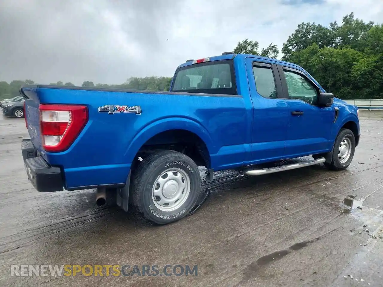 3 Photograph of a damaged car 1FTFX1E88MFC43858 FORD F150 2021
