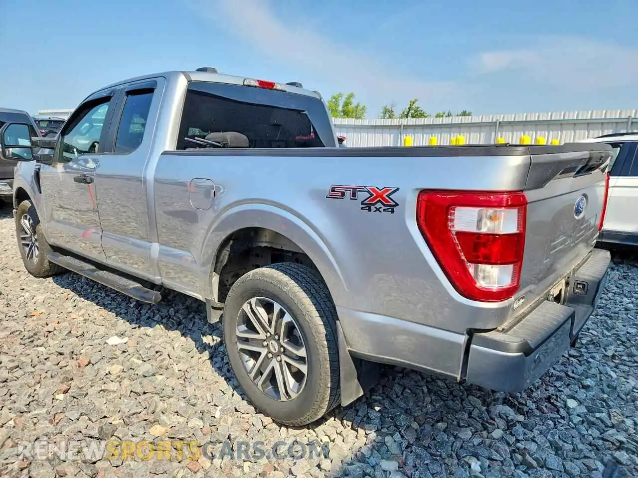 2 fotografías del automóvil dañado 1FTEX1EP2NKE61676 FORD F150 2022