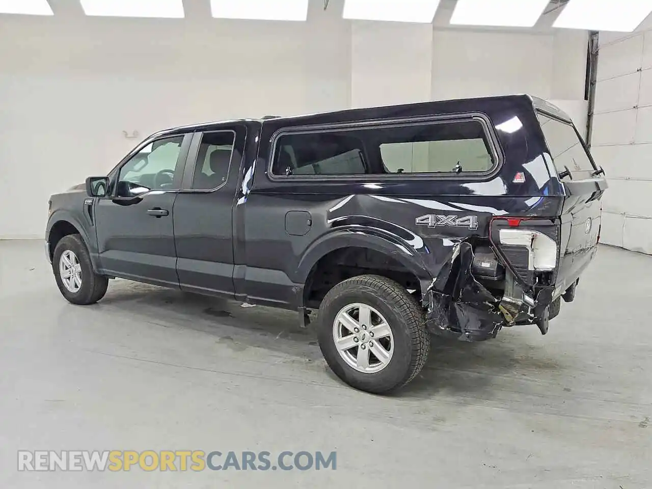 2 fotografías del automóvil dañado 1FTEX1LPXRKD35378 FORD F150 2024