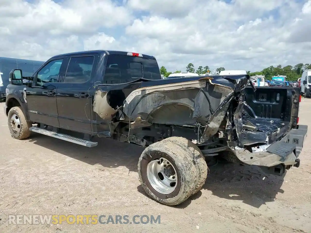 2 Фотография поврежденного автомобиля 1FT8W3DT6KEE82020 FORD F350 2019