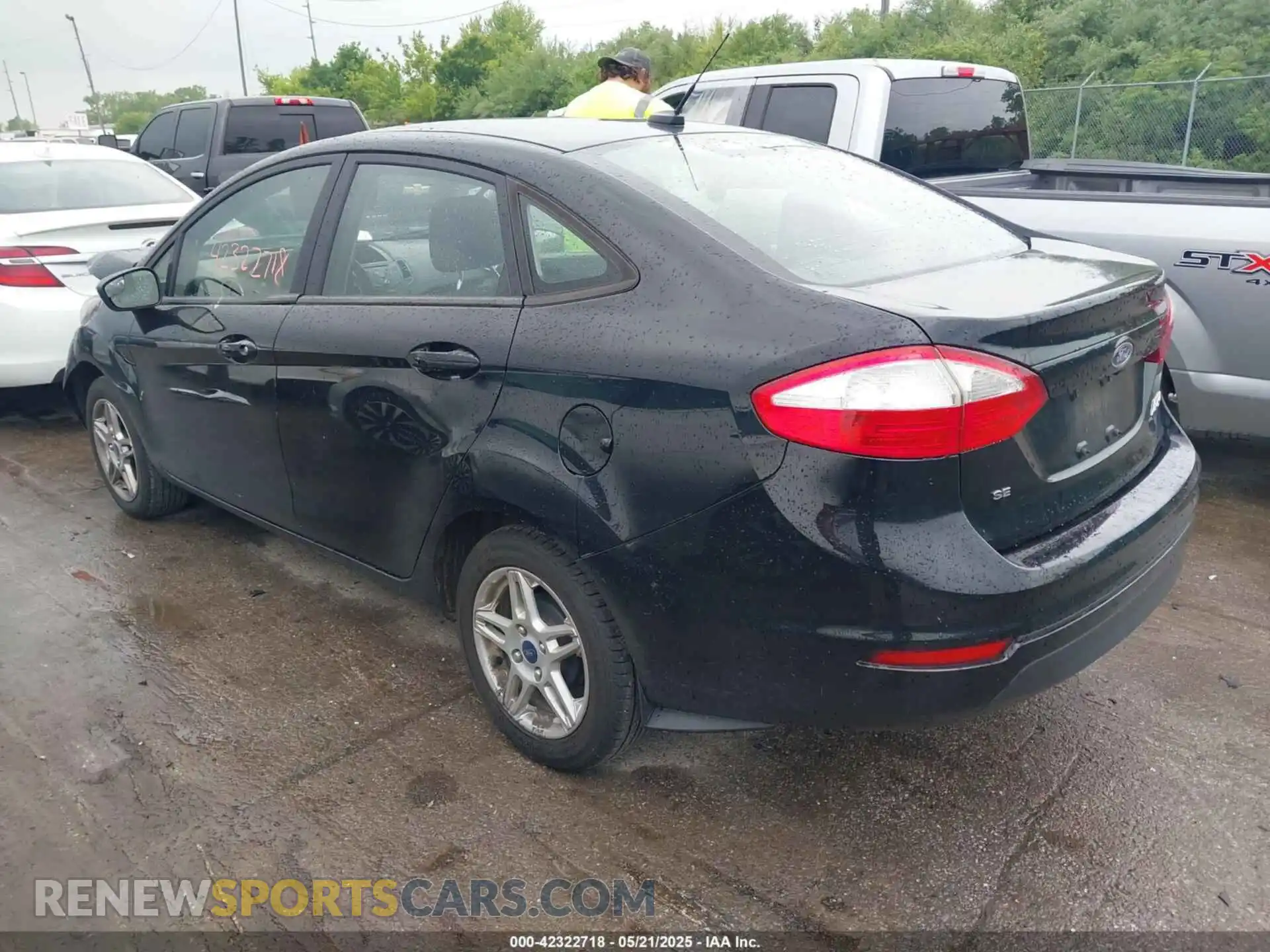 3 Фотография поврежденного автомобиля 3FADP4BJ8KM135078 FORD FIESTA 2019