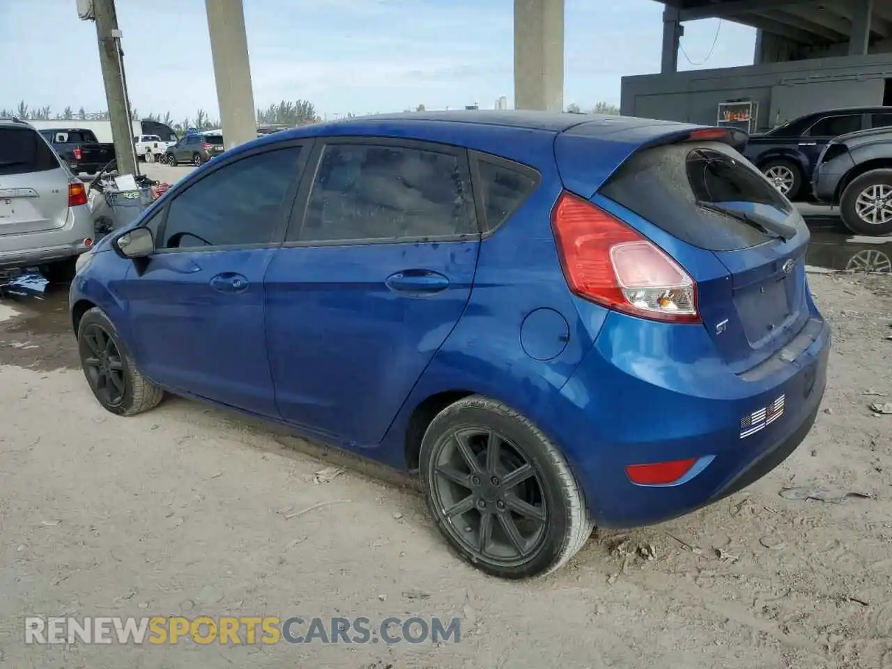 2 fotografías del automóvil dañado 3FADP4EJ2KM132589 FORD FIESTA 2019