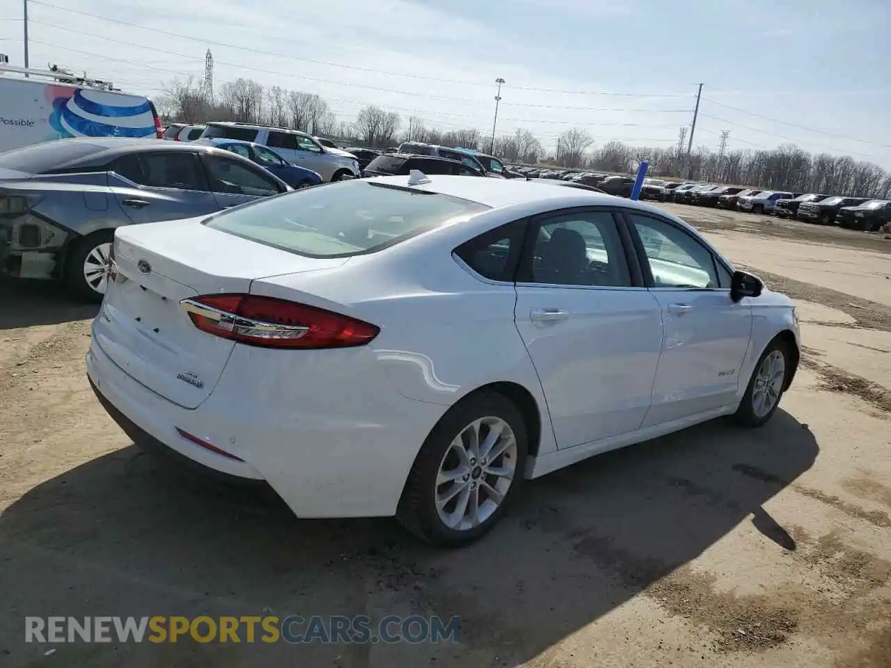 3 Photograph of a damaged car 3FA6P0LU1KR187939 FORD FUSION 2019