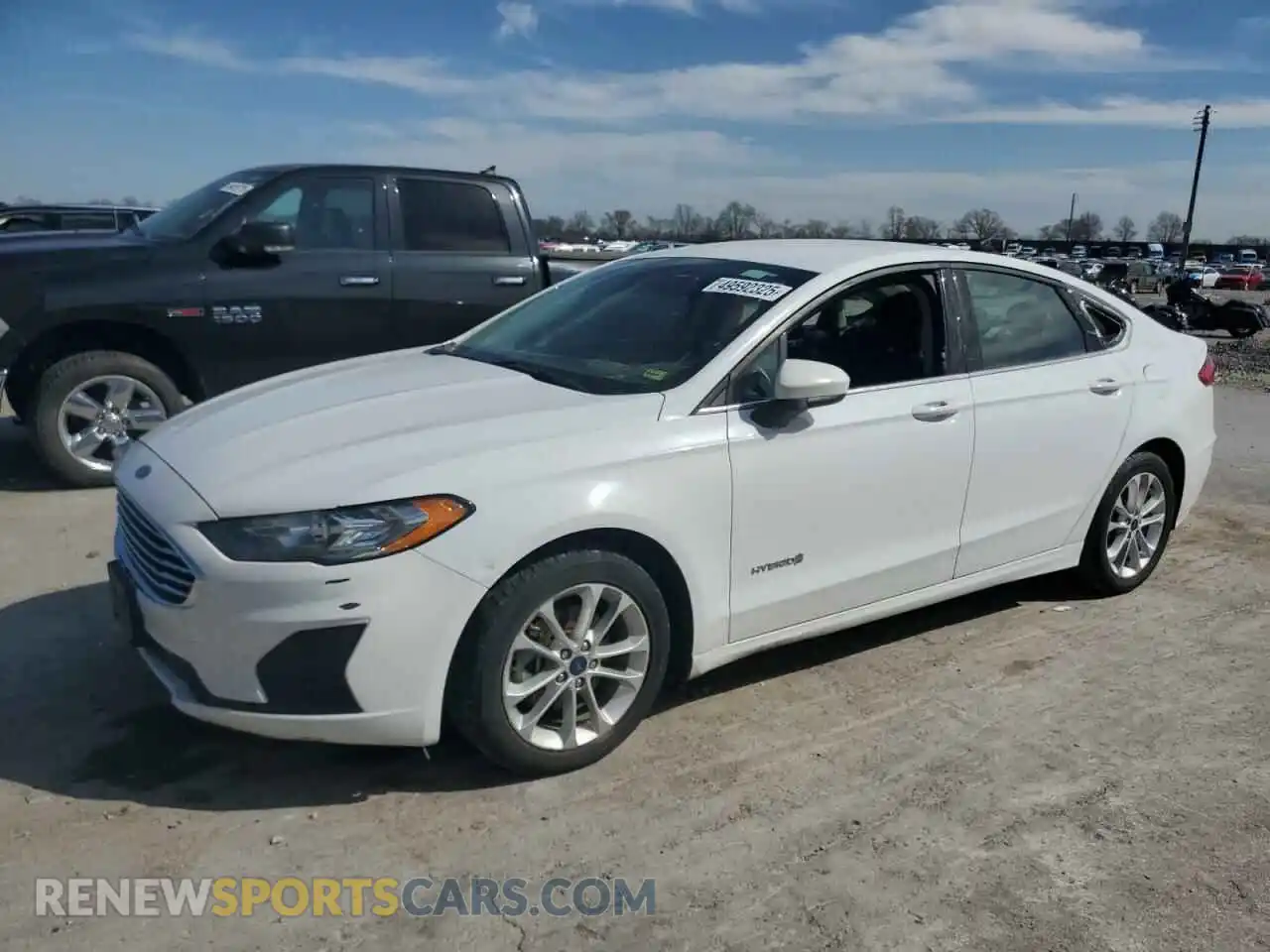 1 fotografías del automóvil dañado 3FA6P0LU2KR261627 FORD FUSION 2019