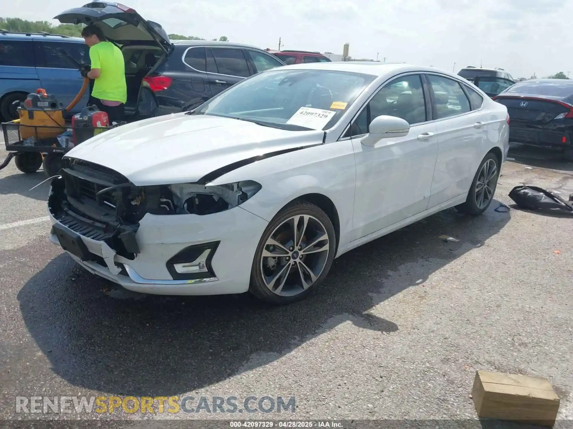 2 Photograph of a damaged car 3FA6P0D99LR192821 FORD FUSION 2020